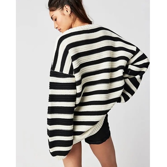Free People Links Oversized Sweater - Picture 3 of 4
